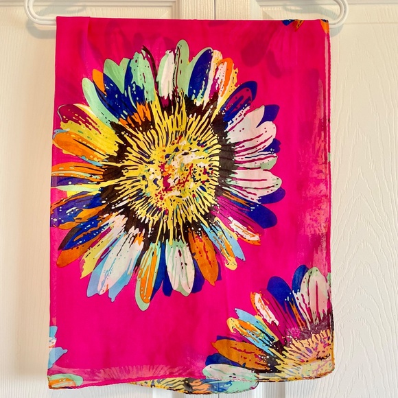 🧣4/$20 Vibrant pink Floral Scarf/Shawl Sarong Beach coverup - Picture 3 of 3